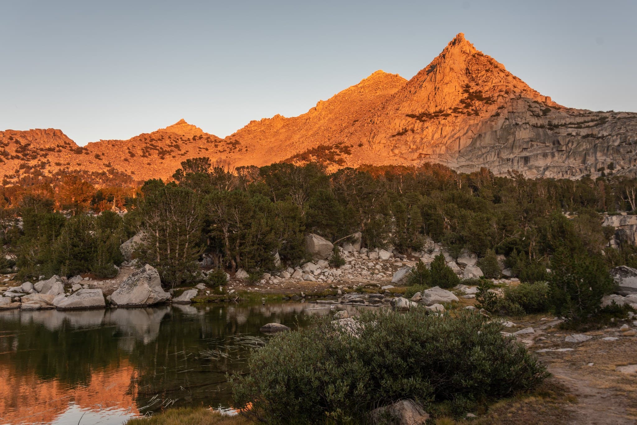 Alpenglow over Kearsarge Lakes