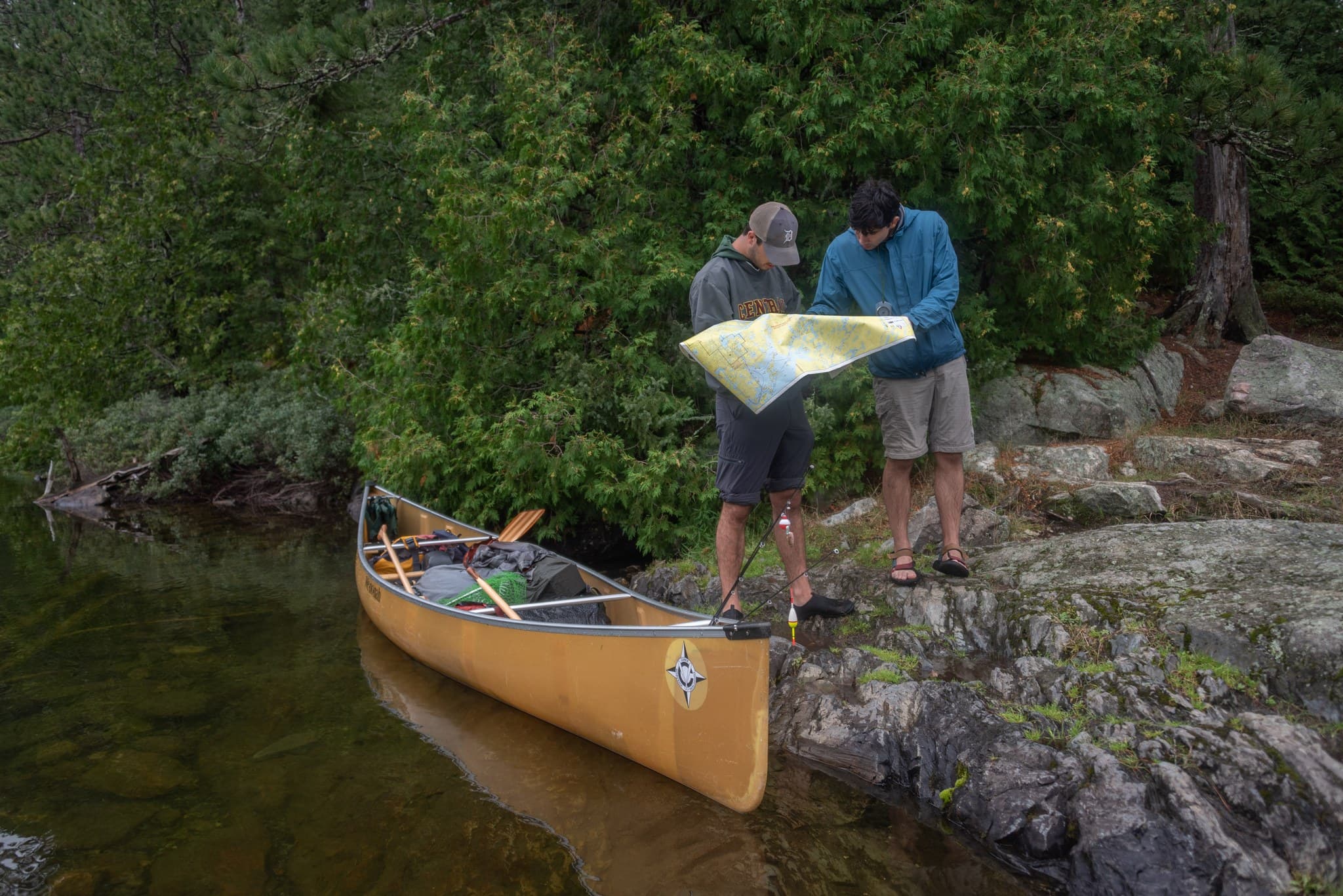 Navigating on the shores of the Little Knife Portage