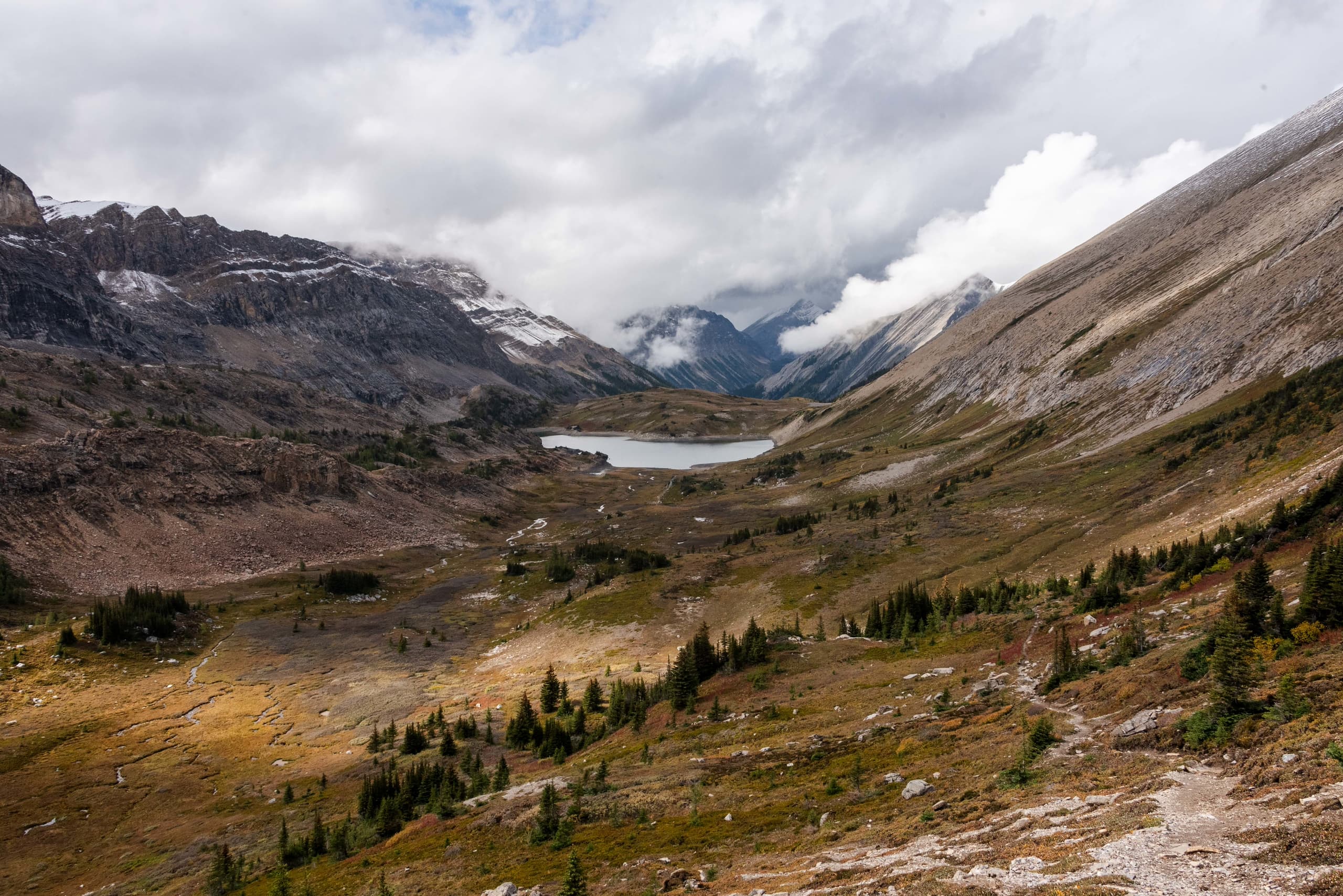 Wildflower Lake from the Pulsatilla Pass saddle